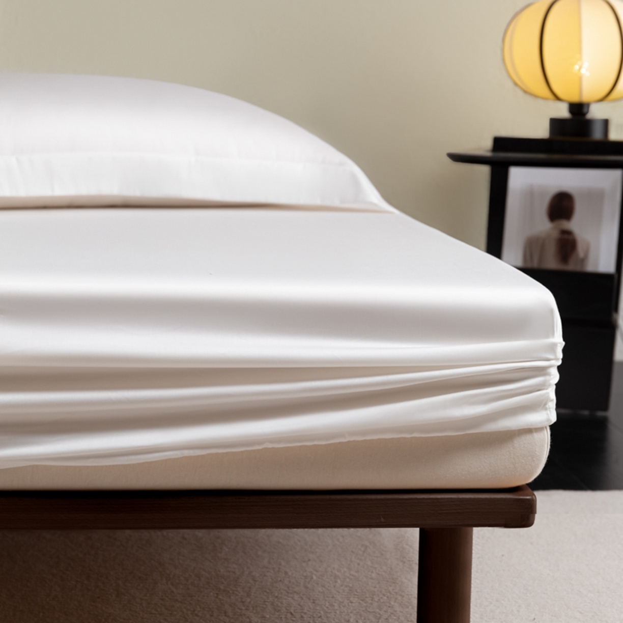 91家纺网 家纺一手货源 找家纺 秀色家纺 2026新款高端Pro+全棉纯棉床笠三件套纯棉床垫保护套简约纯色床套防尘罩单件 梦易-皓月白