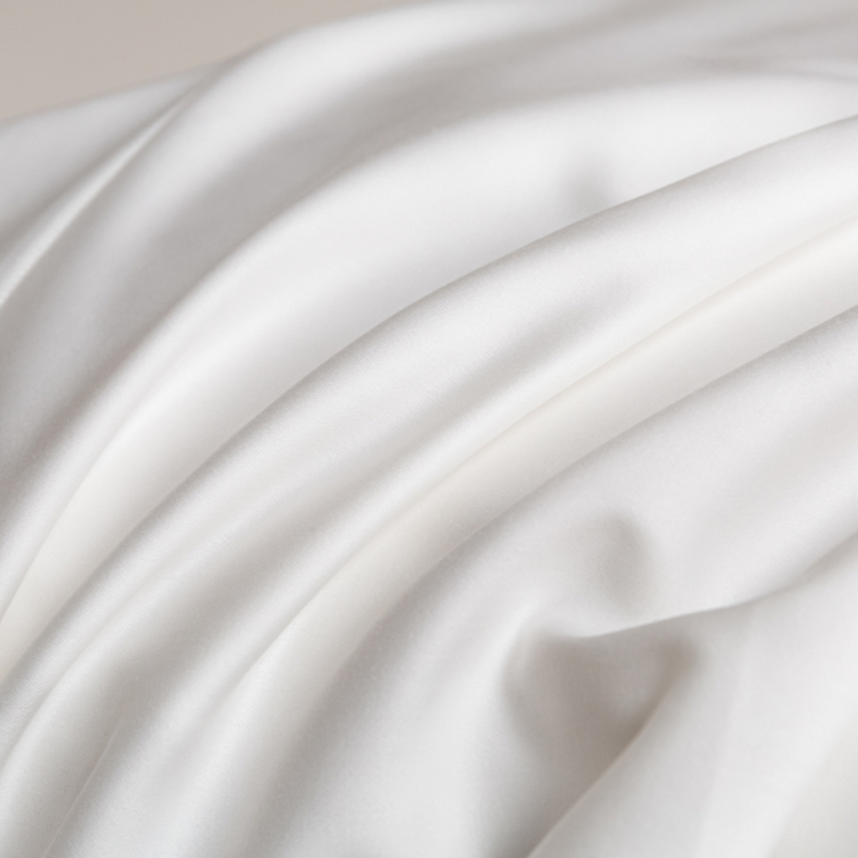 91家纺网 家纺一手货源 找家纺 秀色家纺 2026新款高端Pro+全棉纯棉床笠三件套纯棉床垫保护套简约纯色床套防尘罩单件 梦易-皓月白