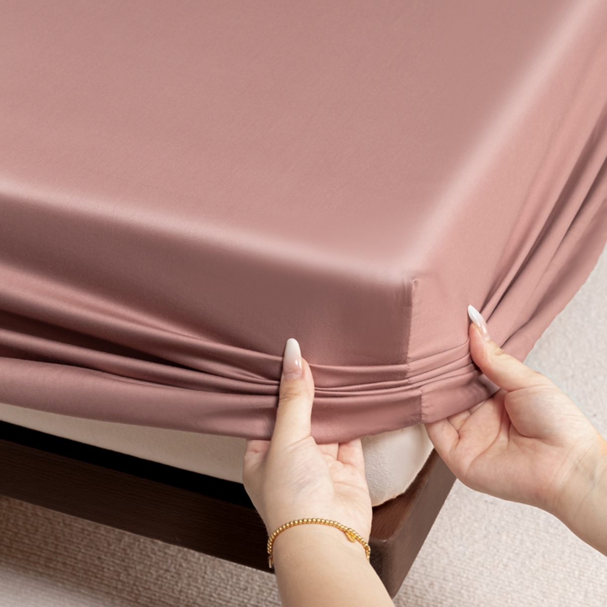 91家纺网 家纺一手货源 找家纺 秀色家纺 2026新款高端Pro+全棉纯棉床笠三件套纯棉床垫保护套简约纯色床套防尘罩单件 梦易-琳蕴储