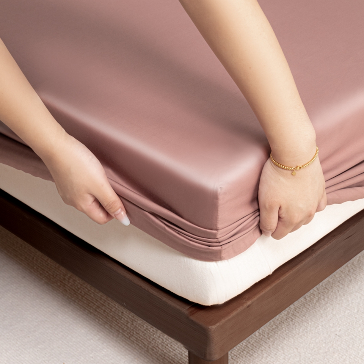 91家纺网 家纺一手货源 找家纺 秀色家纺 2026新款高端Pro+全棉纯棉床笠三件套纯棉床垫保护套简约纯色床套防尘罩单件 梦易-琳蕴储