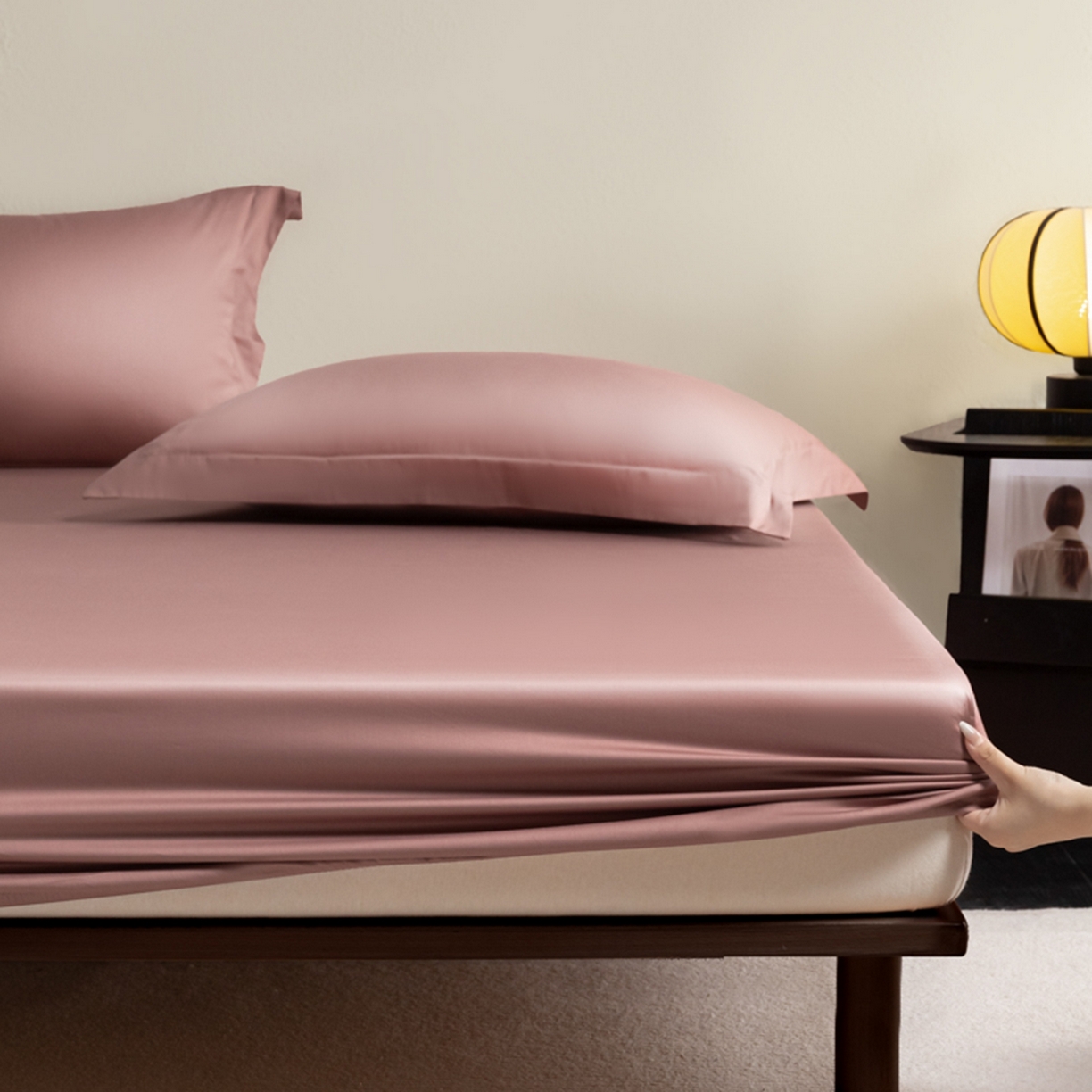 91家纺网 家纺一手货源 找家纺 秀色家纺 2026新款高端Pro+全棉纯棉床笠三件套纯棉床垫保护套简约纯色床套防尘罩单件 梦易-琳蕴储