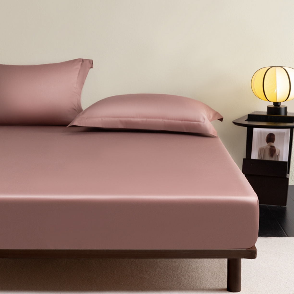 91家纺网 家纺一手货源 找家纺 秀色家纺 2026新款高端Pro+全棉纯棉床笠三件套纯棉床垫保护套简约纯色床套防尘罩单件 梦易-琳蕴储