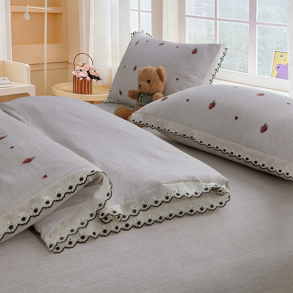 91家纺网 家纺一手货源 找家纺 恋之语 2026新款全棉花边色织水洗棉花边四件套 草莓