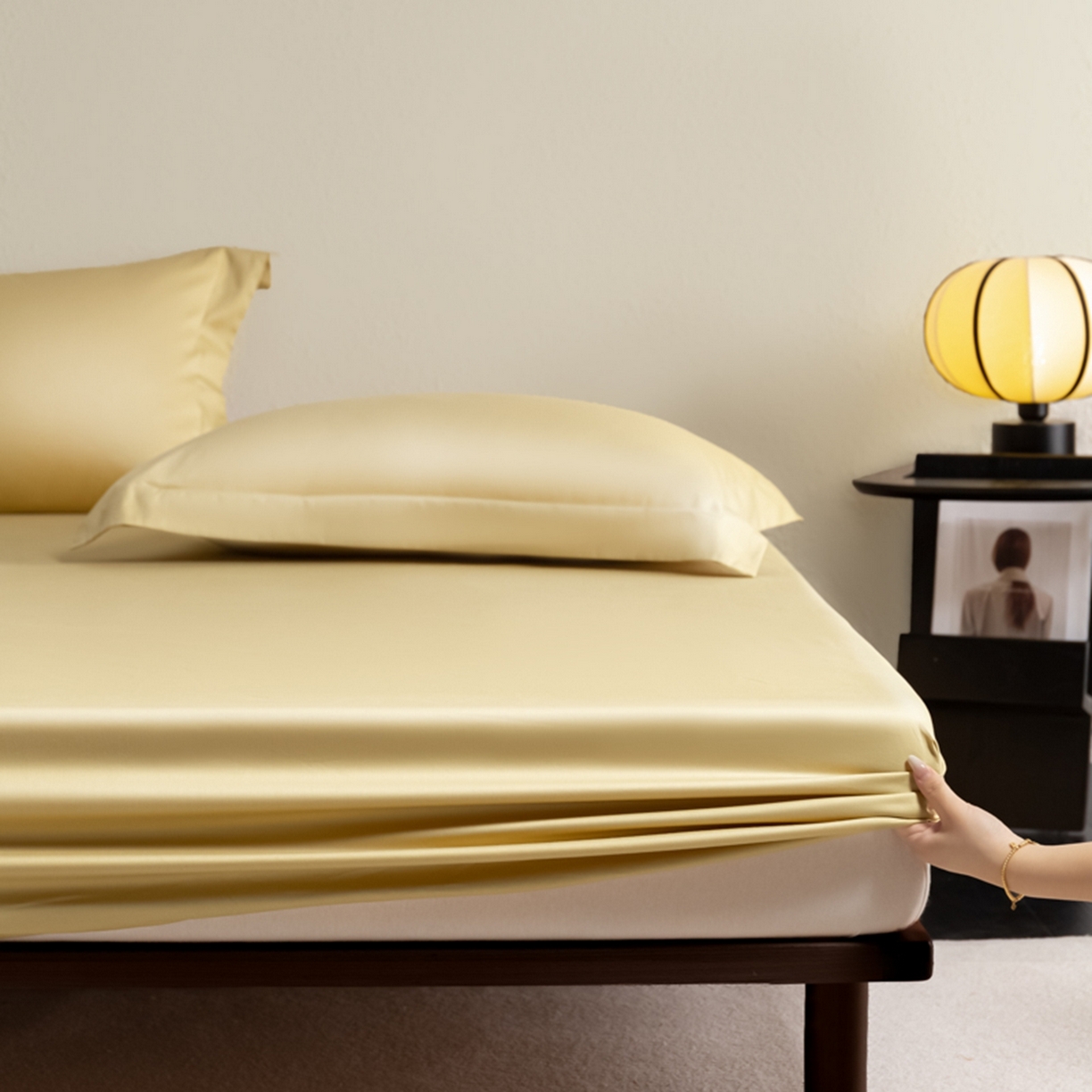 91家纺网 家纺一手货源 找家纺 秀色家纺 2026新款高端Pro+全棉纯棉床笠三件套纯棉床垫保护套简约纯色床套防尘罩单件 梦易-奶茶米