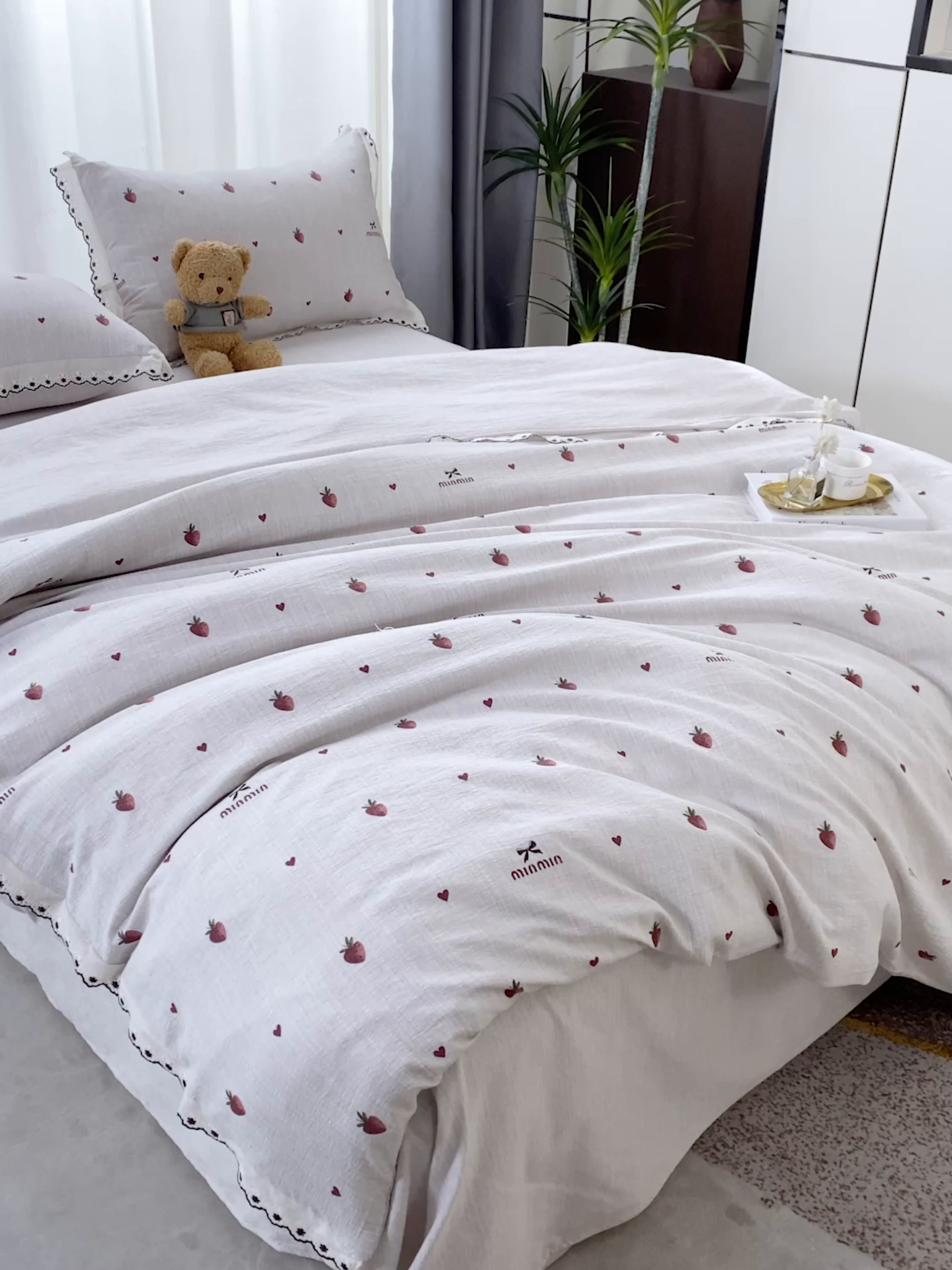 91家纺网 家纺一手货源 找家纺 恋之语 2026新款全棉花边色织水洗棉花边四件套 草莓