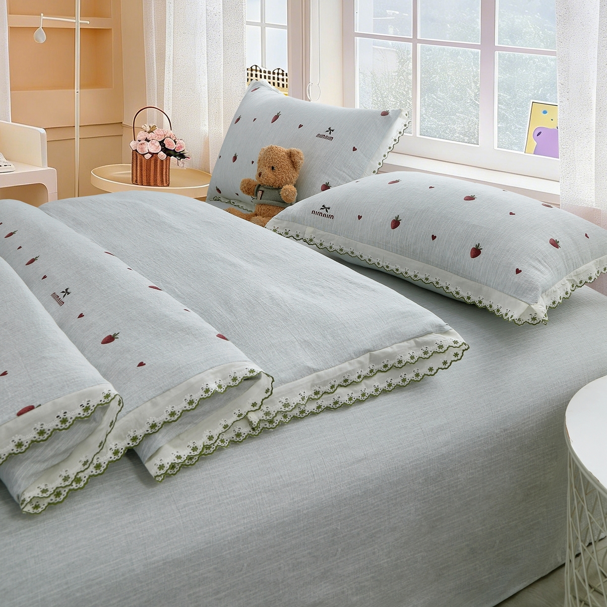 91家纺网 家纺一手货源 找家纺 恋之语 2026新款全棉花边色织水洗棉花边四件套 草莓气泡