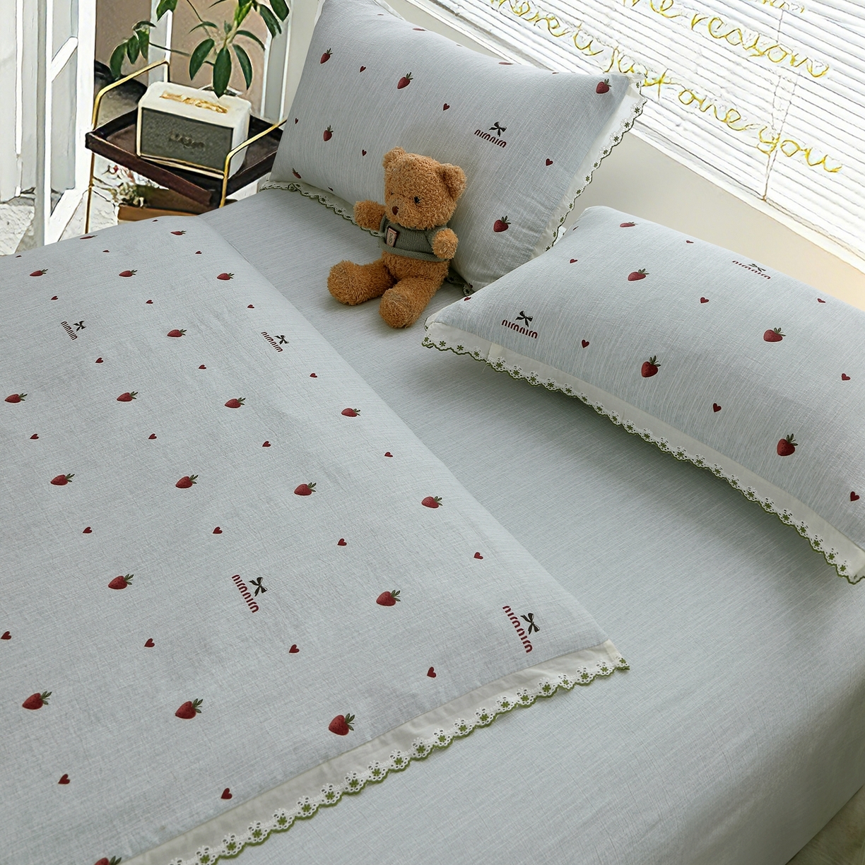 91家纺网 家纺一手货源 找家纺 恋之语 2026新款全棉花边色织水洗棉花边四件套 草莓气泡