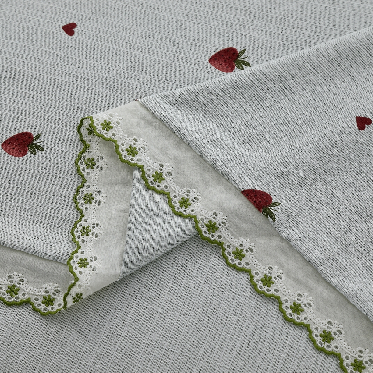 91家纺网 家纺一手货源 找家纺 恋之语 2026新款全棉花边色织水洗棉花边四件套 草莓气泡