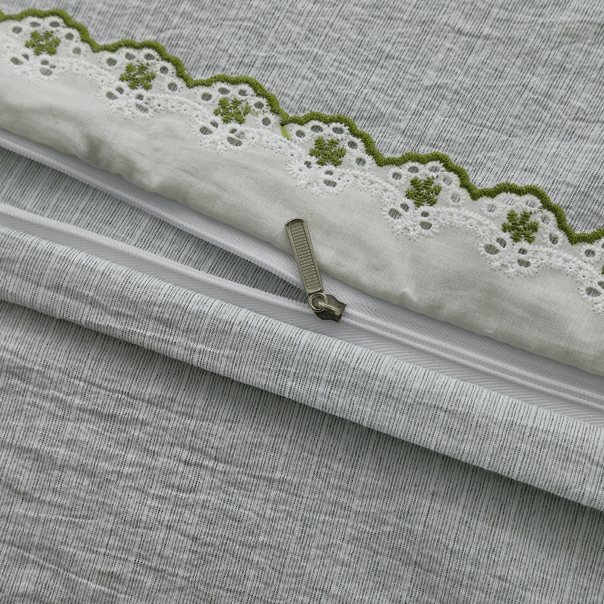 91家纺网 家纺一手货源 找家纺 恋之语 2026新款全棉花边色织水洗棉花边四件套 草莓气泡