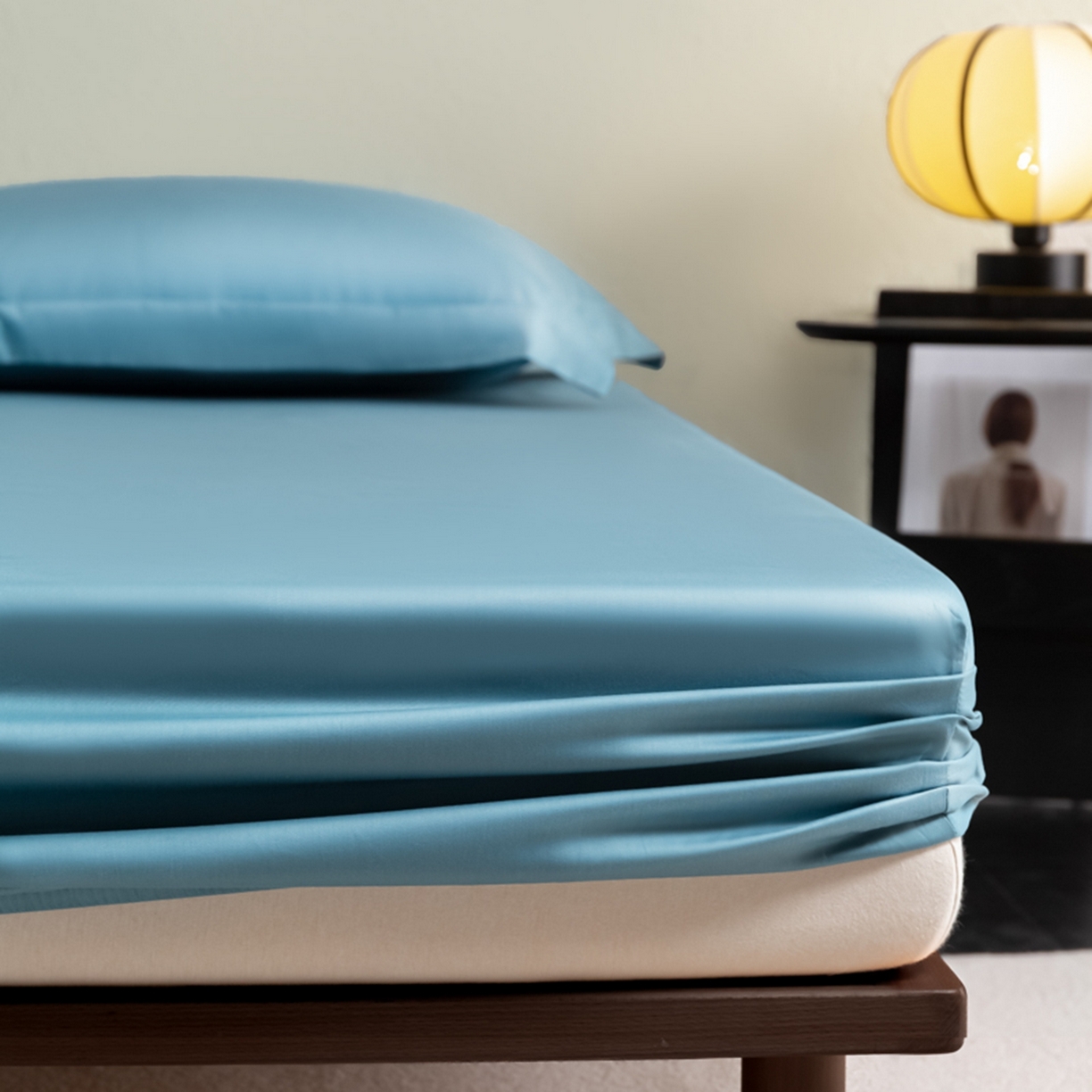 91家纺网 家纺一手货源 找家纺 秀色家纺 2026新款高端Pro+全棉纯棉床笠三件套纯棉床垫保护套简约纯色床套防尘罩单件 梦易-雾霾蓝