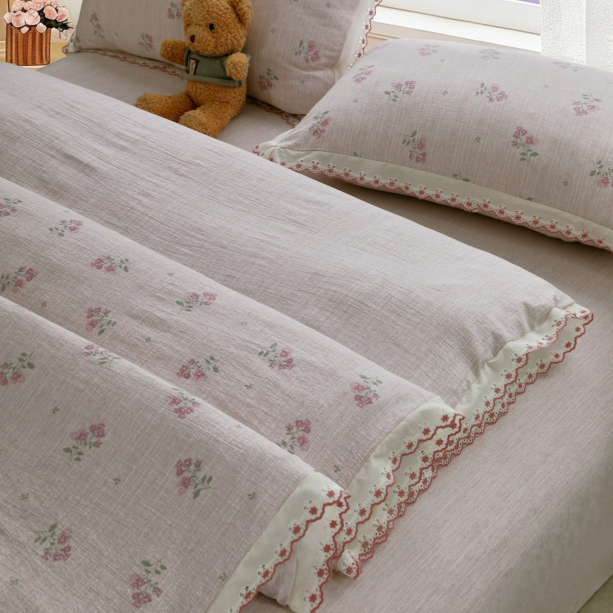 91家纺网 家纺一手货源 找家纺 恋之语 2026新款全棉花边色织水洗棉花边四件套 粉雾小花