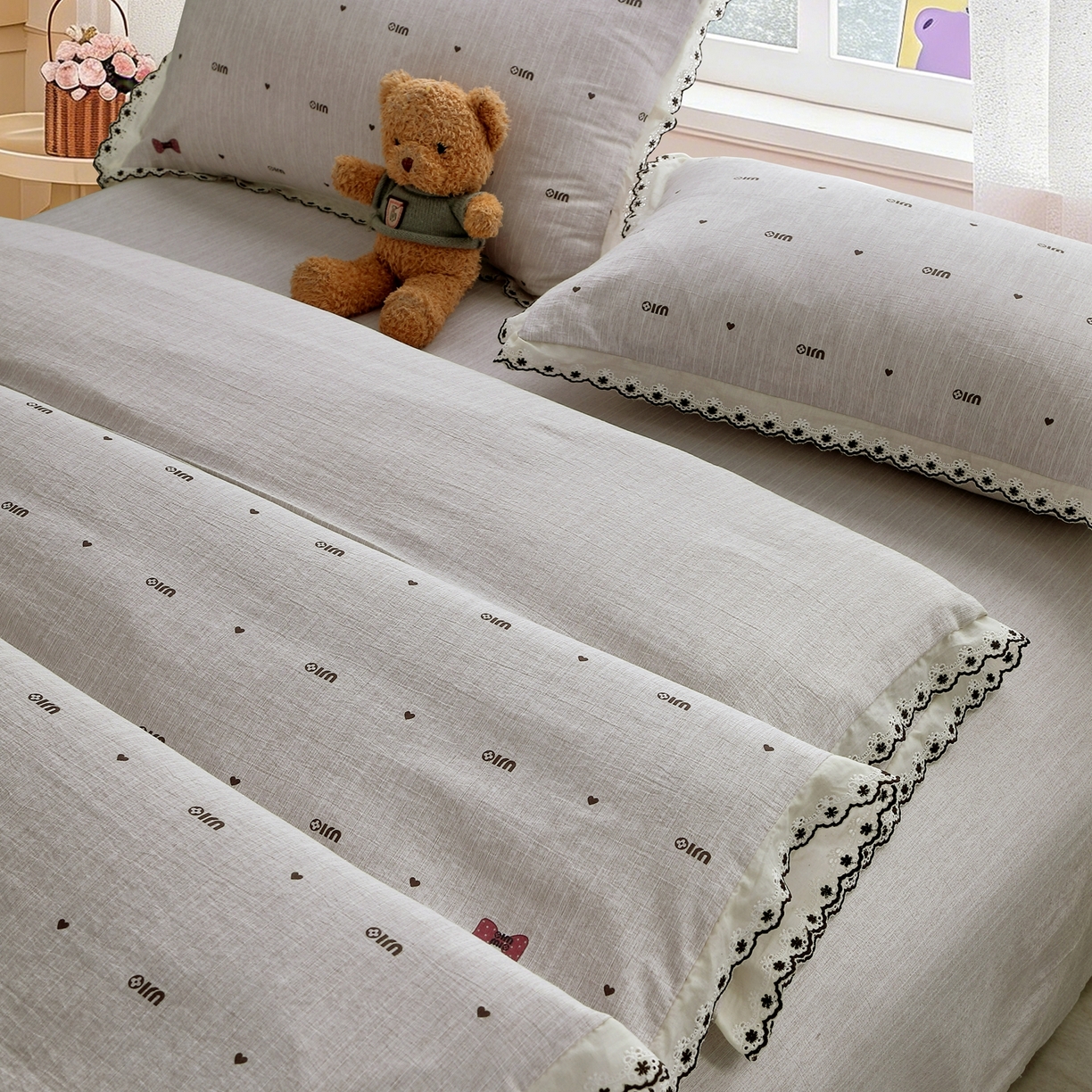 91家纺网 家纺一手货源 找家纺 恋之语 2026新款全棉花边色织水洗棉花边四件套 粉心领结