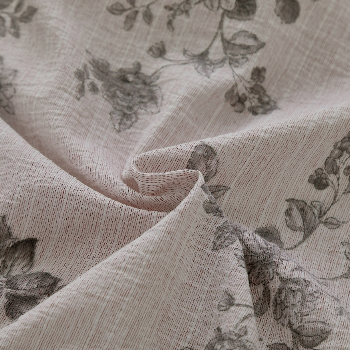 91家纺网 家纺一手货源 找家纺 恋之语 2026新款全棉花边色织水洗棉花边四件套 灰枝漫舞