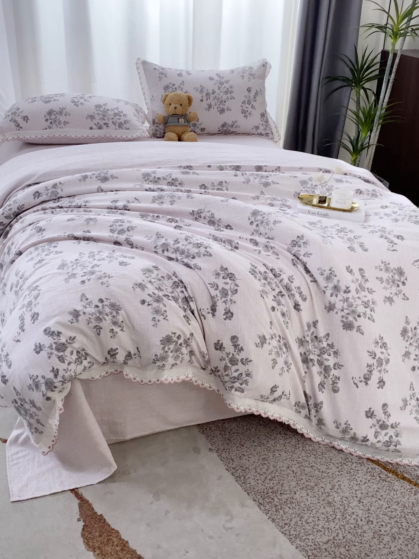 91家纺网 家纺一手货源 找家纺 恋之语 2026新款全棉花边色织水洗棉花边四件套 灰枝漫舞