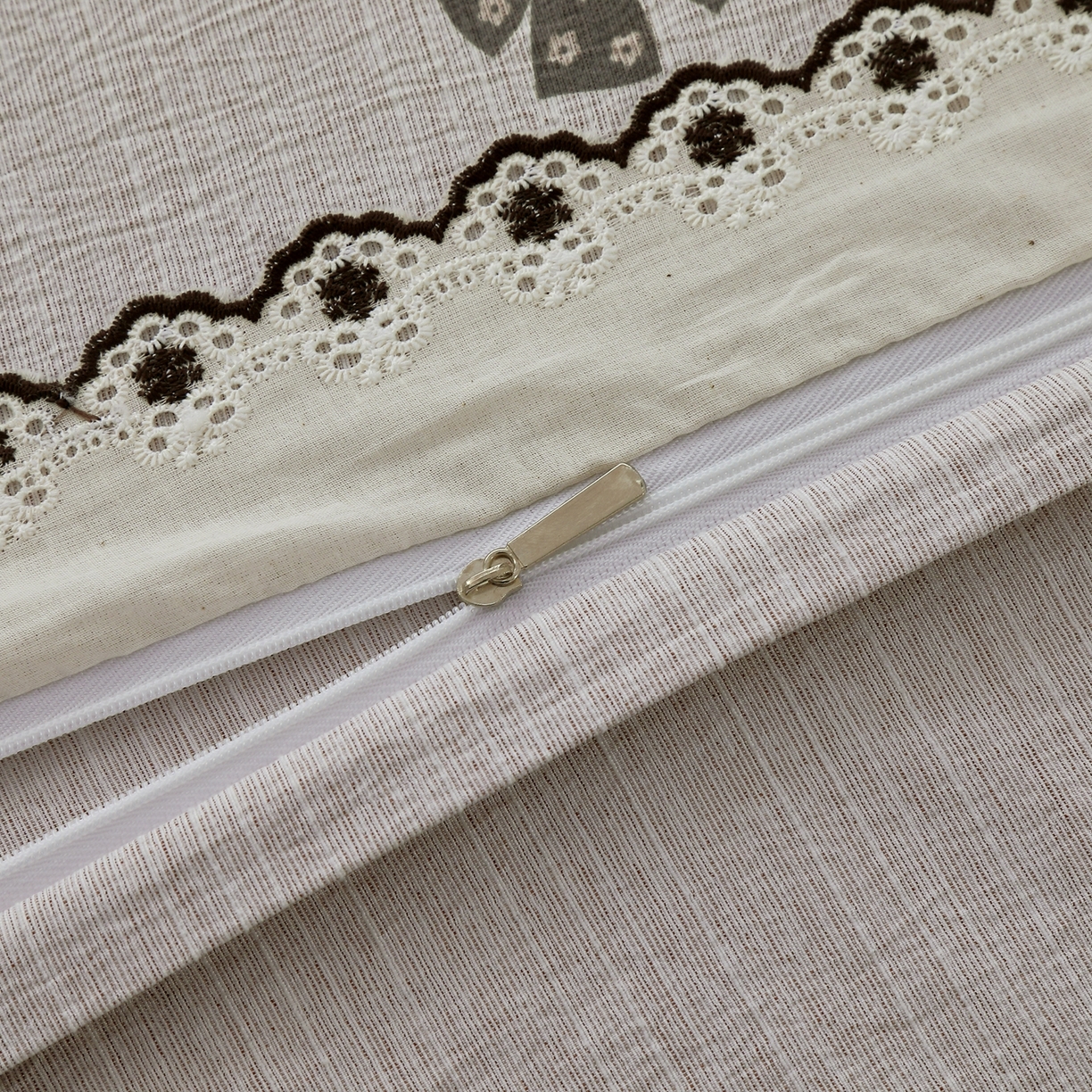 91家纺网 家纺一手货源 找家纺 恋之语 2026新款全棉花边色织水洗棉花边四件套 墨蝶轻舞