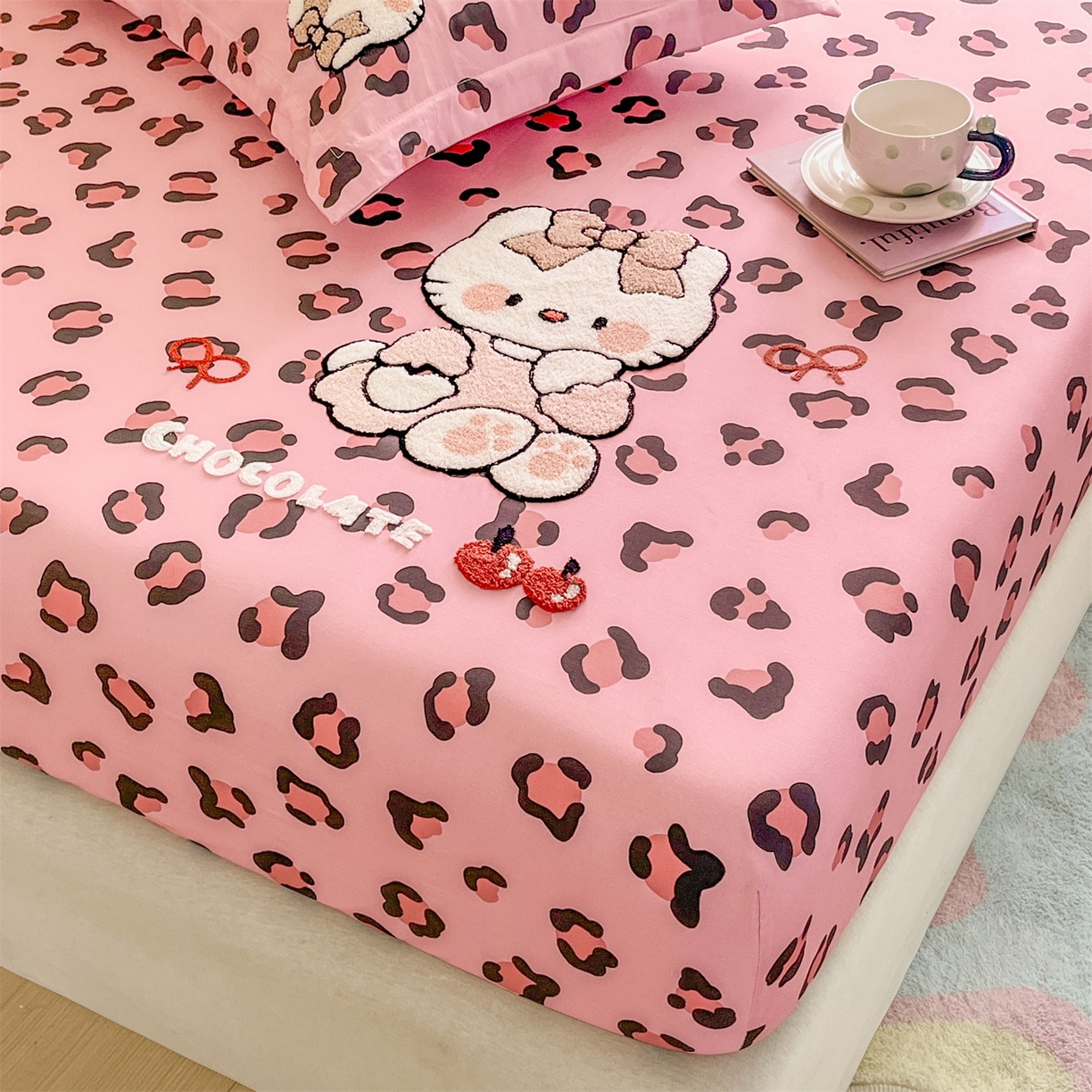 91家纺网 家纺一手货源 找家纺 笙意家纺 2026新款50S全棉纯棉毛巾绣单品床笠床笠单件 粉豹纹喵