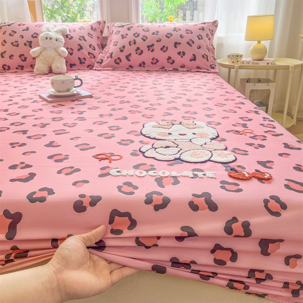 91家纺网 家纺一手货源 找家纺 笙意家纺 2026新款50S全棉纯棉毛巾绣单品床笠床笠单件 粉豹纹喵