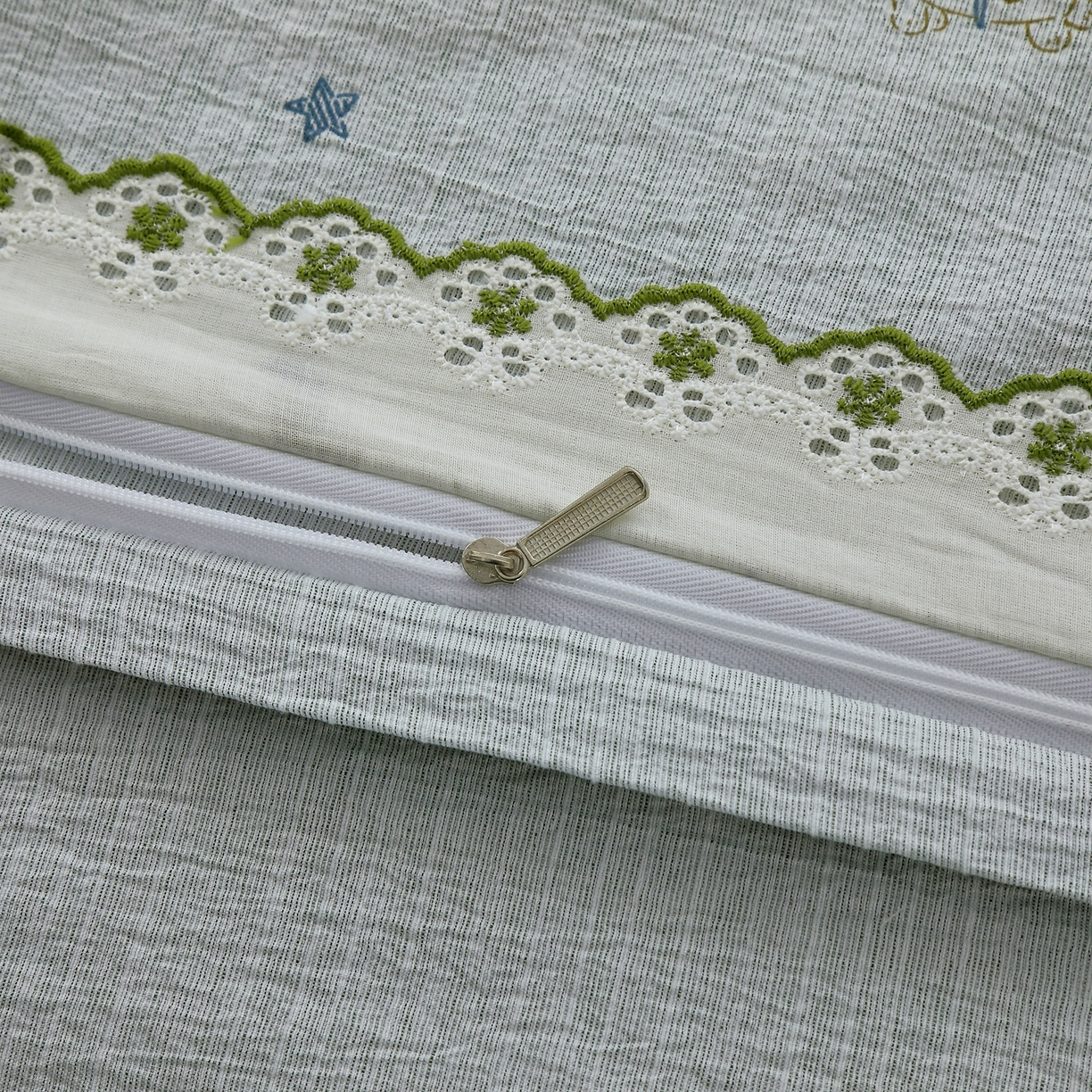 91家纺网 家纺一手货源 找家纺 恋之语 2026新款全棉花边色织水洗棉花边四件套 浅蓝萌宠