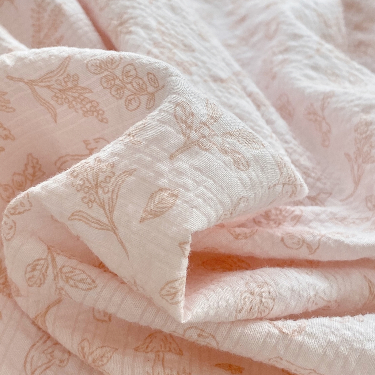 91家纺网 家纺一手货源 找家纺 爱橙家纺（原艾橙家纺） 2026春夏新款韩式花边110g超柔泡芙纱四件套 吉象