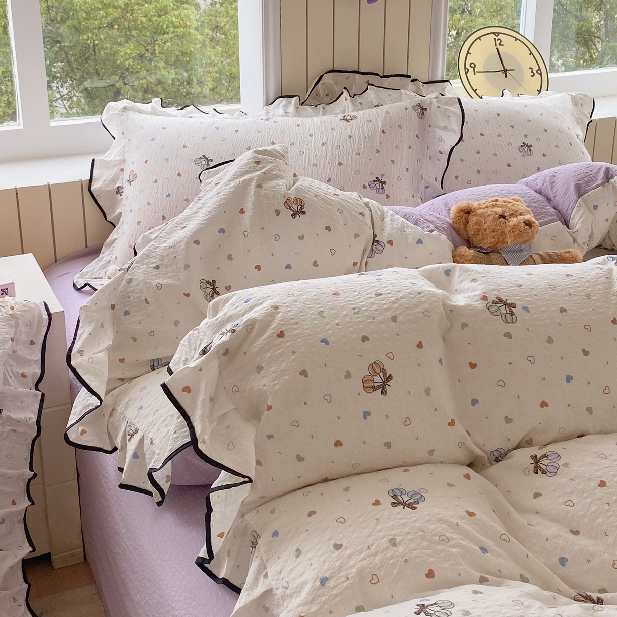 91家纺网 家纺一手货源 找家纺 爱橙家纺（原艾橙家纺） 2026春夏新款韩式花边110g超柔泡芙纱四件套 蝶糖