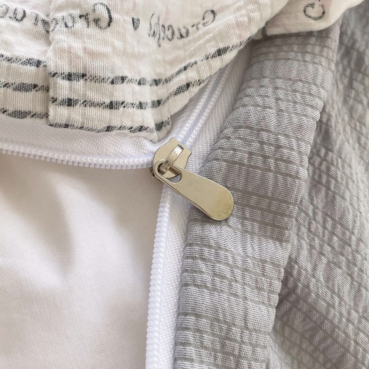 91家纺网 家纺一手货源 找家纺 爱橙家纺（原艾橙家纺） 2026春夏新款韩式花边110g超柔泡芙纱四件套 蝶语