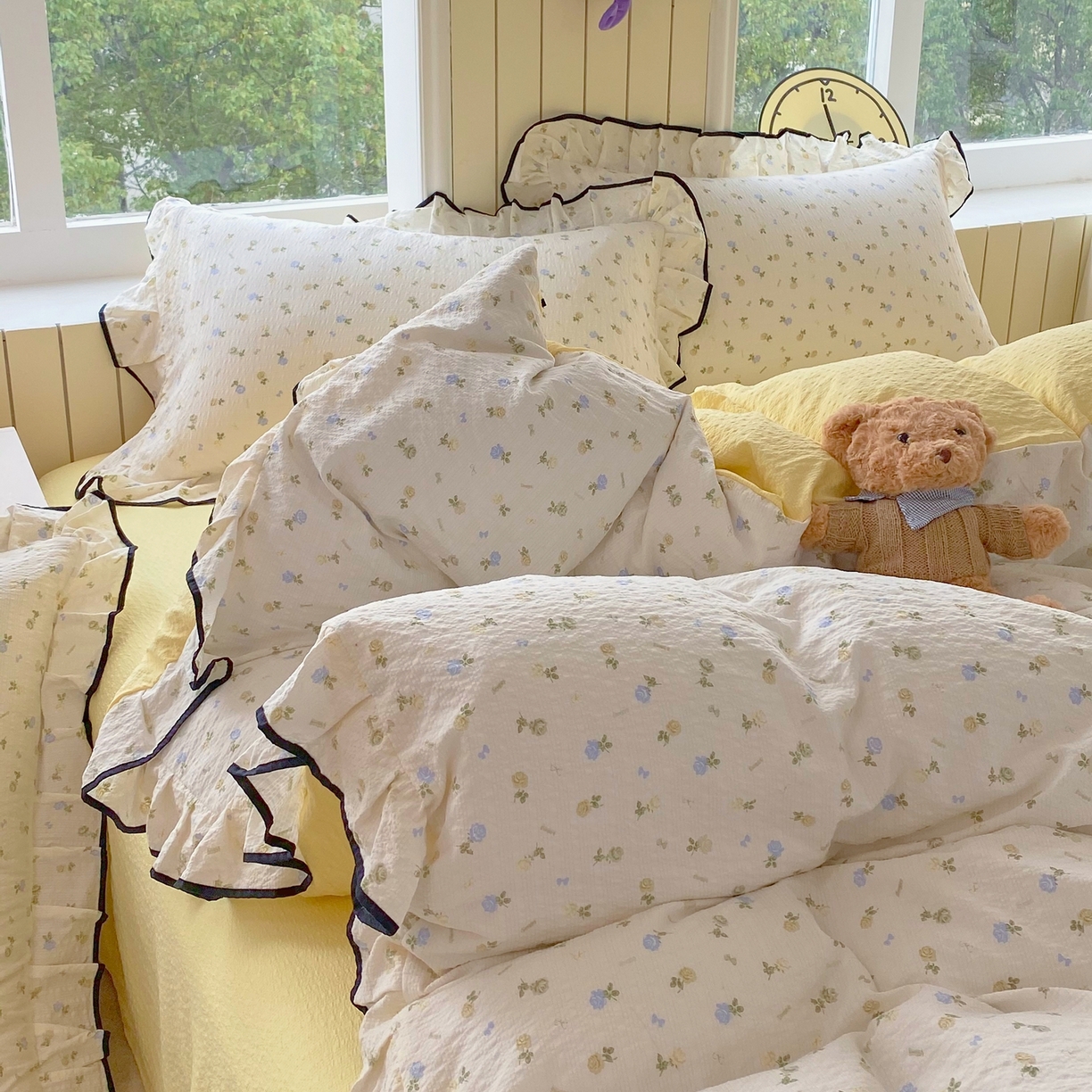 91家纺网 家纺一手货源 找家纺 爱橙家纺（原艾橙家纺） 2026春夏新款韩式花边110g超柔泡芙纱四件套 素锦织花