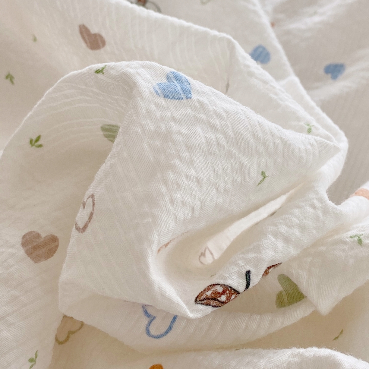 91家纺网 家纺一手货源 找家纺 爱橙家纺（原艾橙家纺） 2026春夏新款韩式花边110g超柔泡芙纱四件套 蝶糖