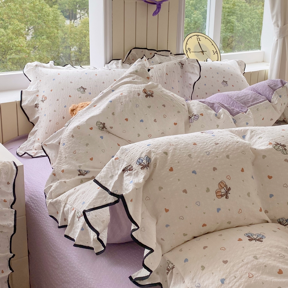 91家纺网 家纺一手货源 找家纺 爱橙家纺（原艾橙家纺） 2026春夏新款韩式花边110g超柔泡芙纱四件套 蝶糖