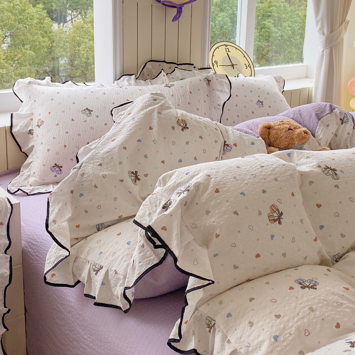 91家纺网 家纺一手货源 找家纺 爱橙家纺（原艾橙家纺） 2026春夏新款韩式花边110g超柔泡芙纱四件套 蝶糖