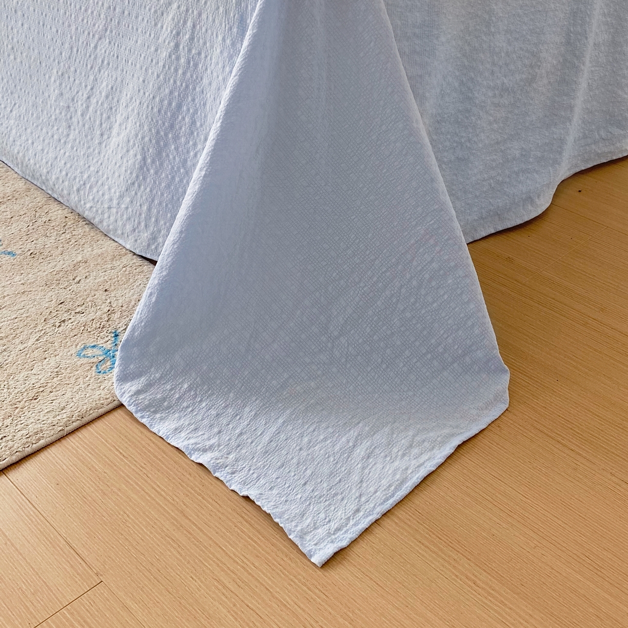 91家纺网 家纺一手货源 找家纺 爱橙家纺（原艾橙家纺） 2026春夏新款韩式花边110g超柔泡芙纱四件套 汪旺记