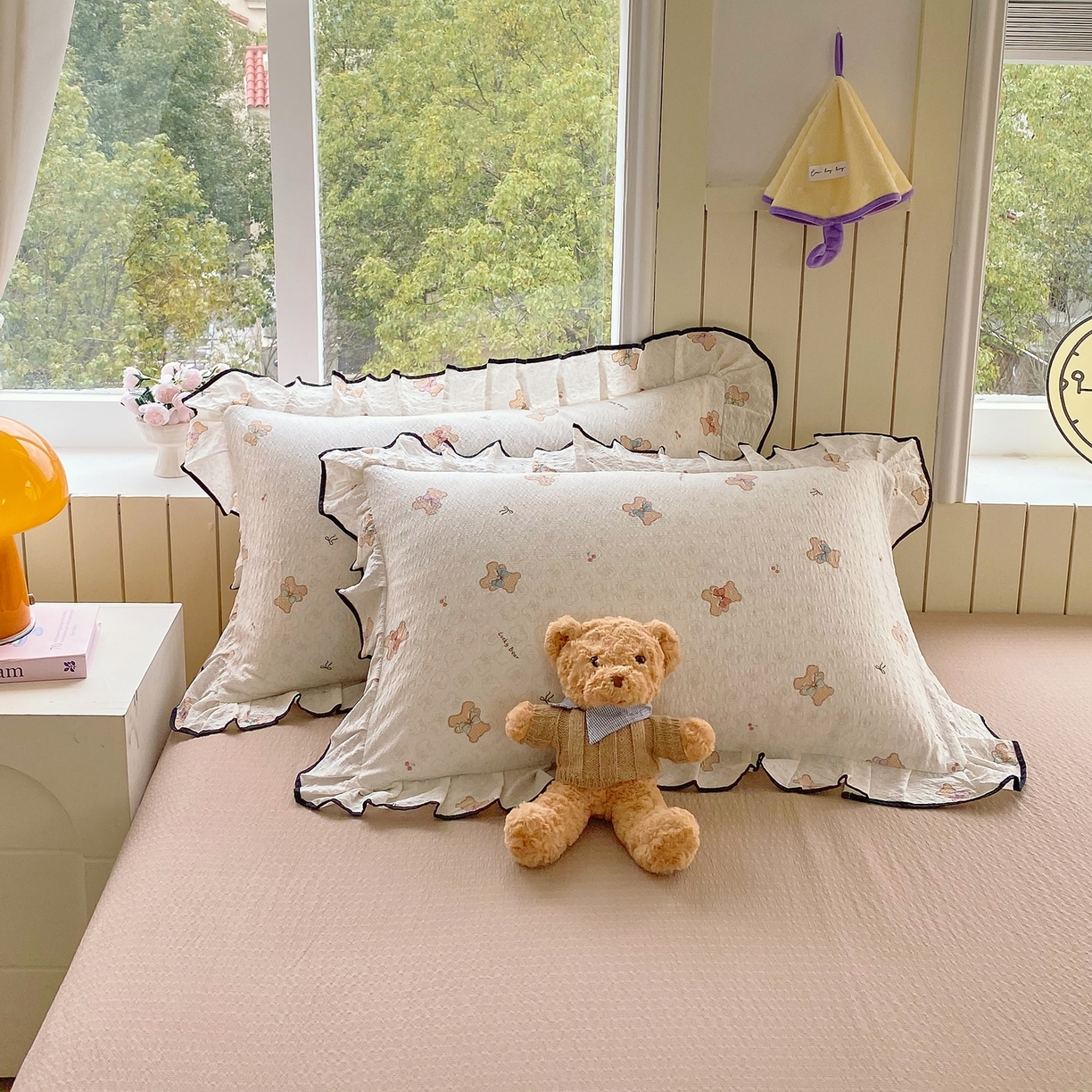 91家纺网 家纺一手货源 找家纺 爱橙家纺（原艾橙家纺） 2026春夏新款韩式花边110g超柔泡芙纱四件套 云朵熊