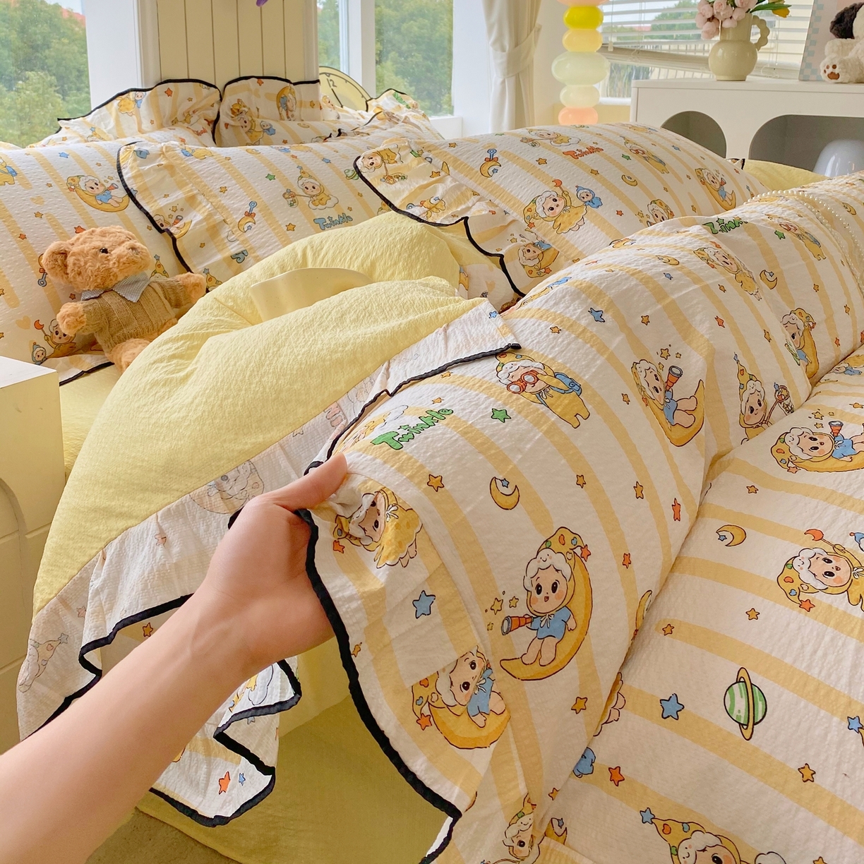 91家纺网 家纺一手货源 找家纺 爱橙家纺（原艾橙家纺） 2026春夏新款韩式花边110g超柔泡芙纱四件套 星星崽