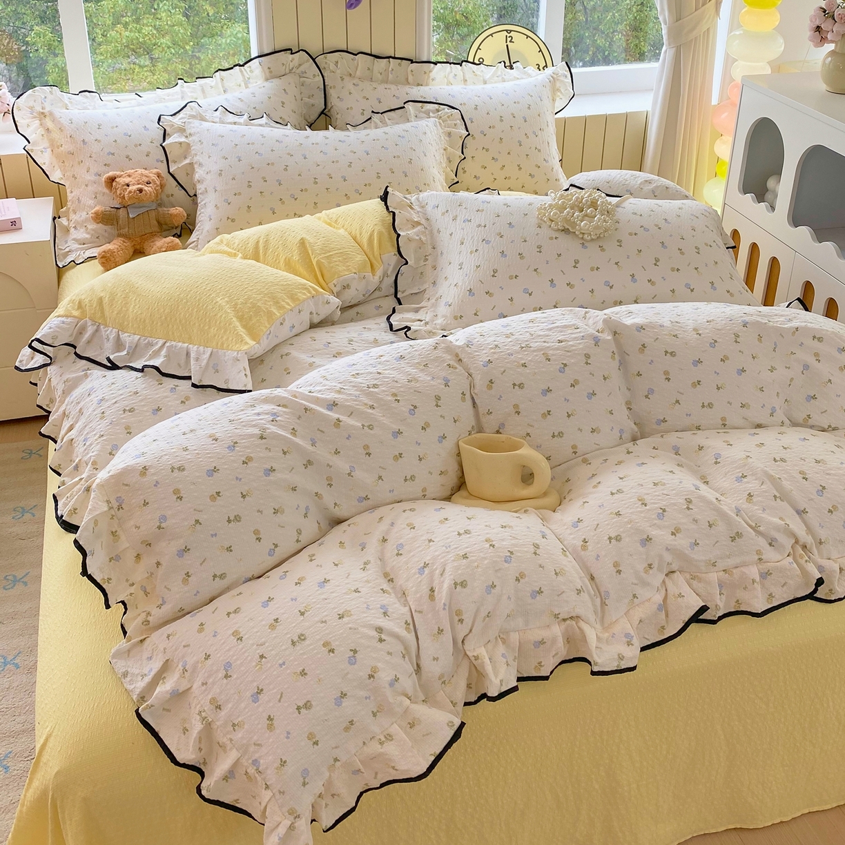 91家纺网 家纺一手货源 找家纺 爱橙家纺（原艾橙家纺） 2026春夏新款韩式花边110g超柔泡芙纱四件套 素锦织花