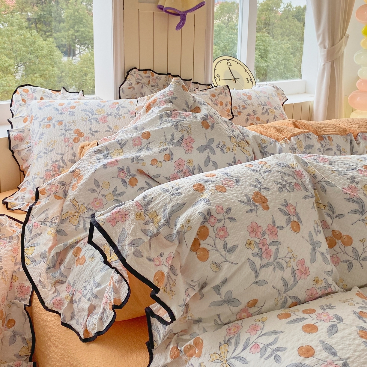 91家纺网 家纺一手货源 找家纺 爱橙家纺（原艾橙家纺） 2026春夏新款韩式花边110g超柔泡芙纱四件套 石榴花开