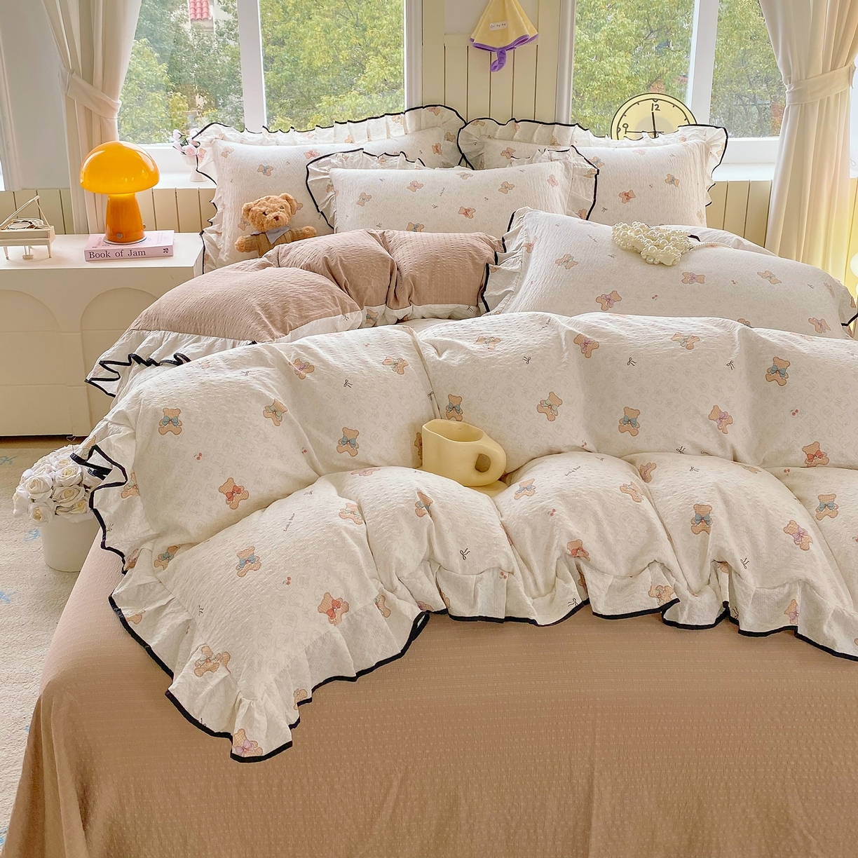 91家纺网 家纺一手货源 找家纺 爱橙家纺（原艾橙家纺） 2026春夏新款韩式花边110g超柔泡芙纱四件套 云朵熊