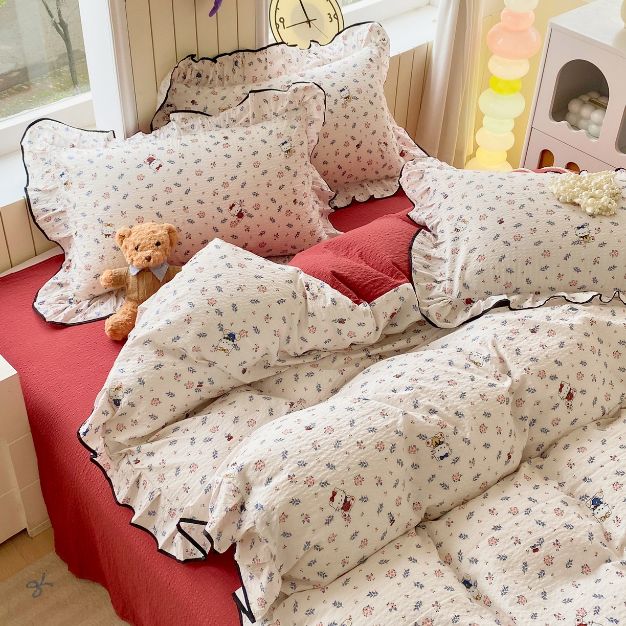 91家纺网 家纺一手货源 找家纺 爱橙家纺（原艾橙家纺） 2026春夏新款韩式花边110g超柔泡芙纱四件套 花町软猫