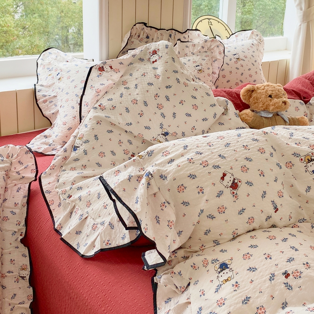 91家纺网 家纺一手货源 找家纺 爱橙家纺（原艾橙家纺） 2026春夏新款韩式花边110g超柔泡芙纱四件套 花町软猫