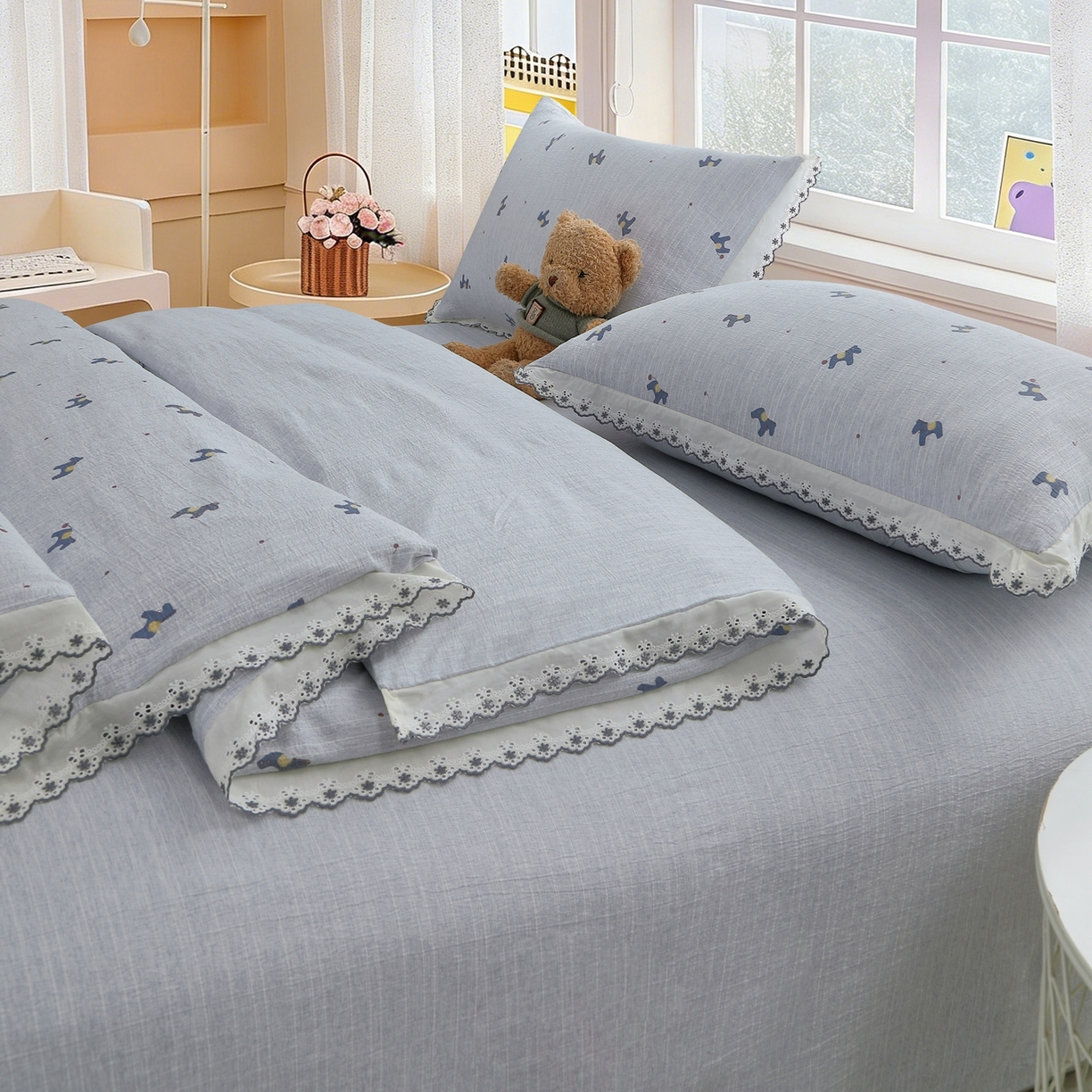 91家纺网 家纺一手货源 找家纺 恋之语 2026新款全棉花边色织水洗棉花边四件套 浅蓝汪汪