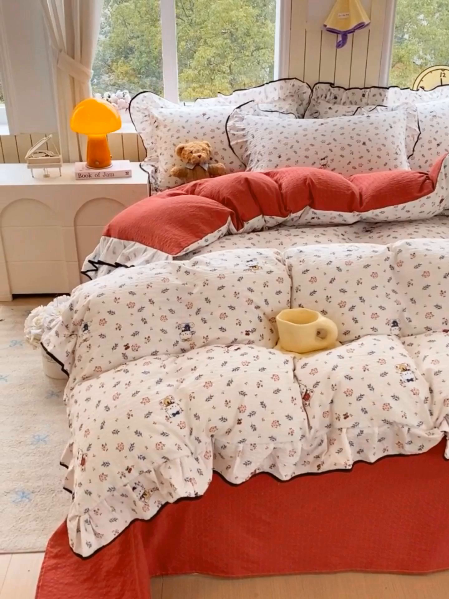 91家纺网 家纺一手货源 找家纺 爱橙家纺（原艾橙家纺） 2026春夏新款韩式花边110g超柔泡芙纱四件套 花町软猫