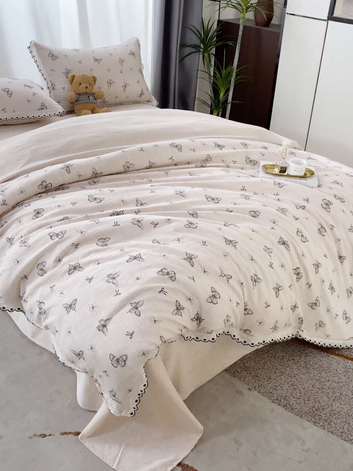 91家纺网 家纺一手货源 找家纺 恋之语 2026新款全棉花边色织水洗棉花边四件套 浅棕蝶舞