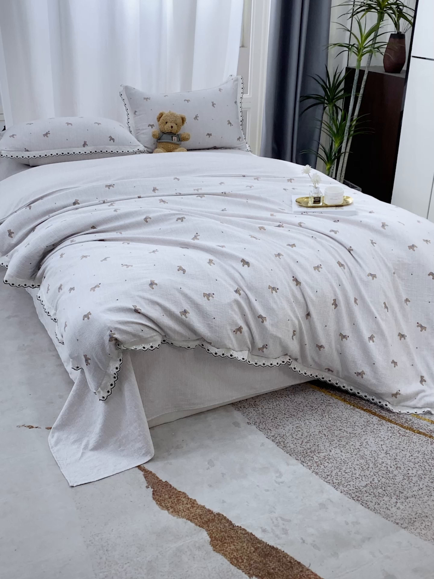 91家纺网 家纺一手货源 找家纺 恋之语 2026新款全棉花边色织水洗棉花边四件套 浅棕汪汪