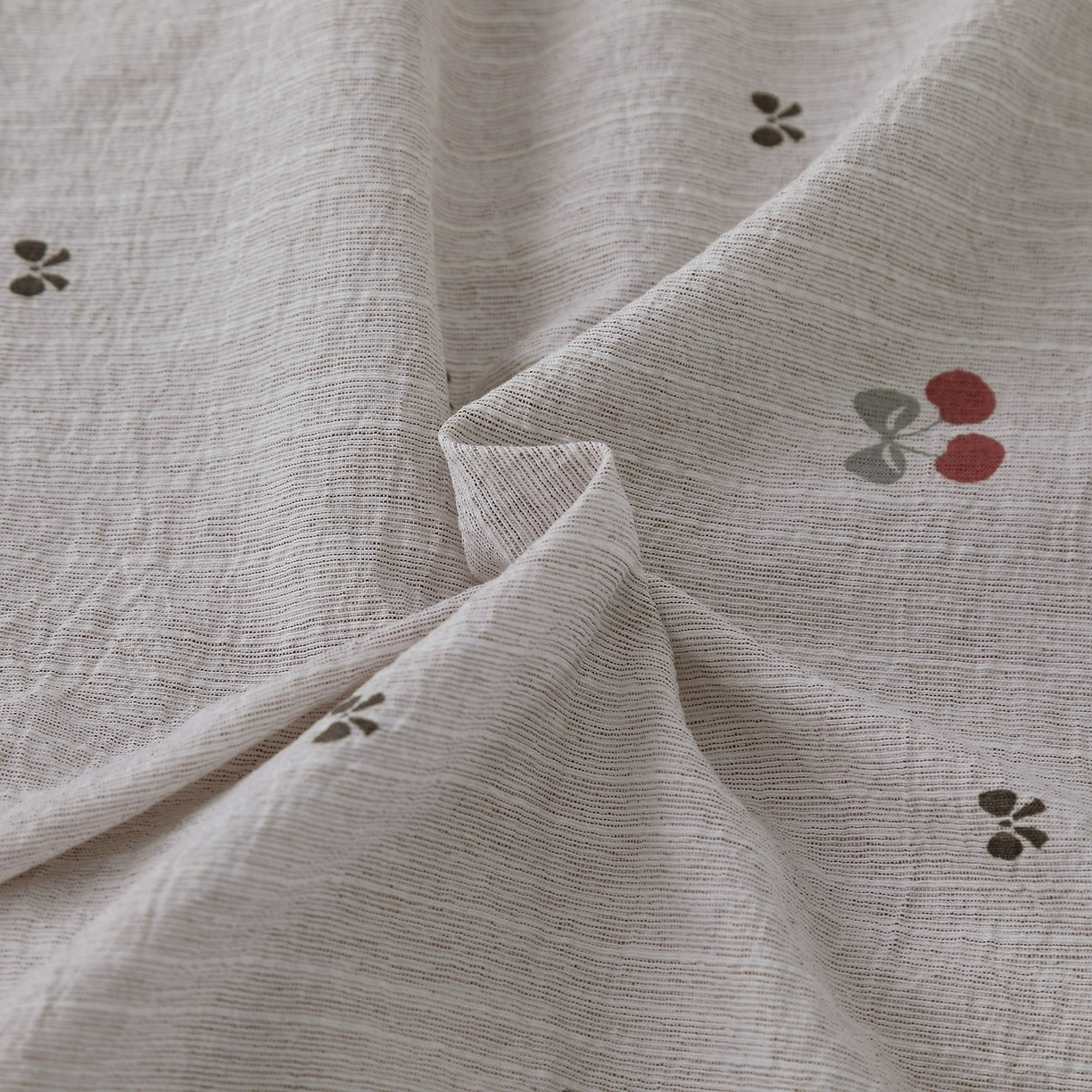 91家纺网 家纺一手货源 找家纺 恋之语 2026新款全棉花边色织水洗棉花边四件套 樱桃