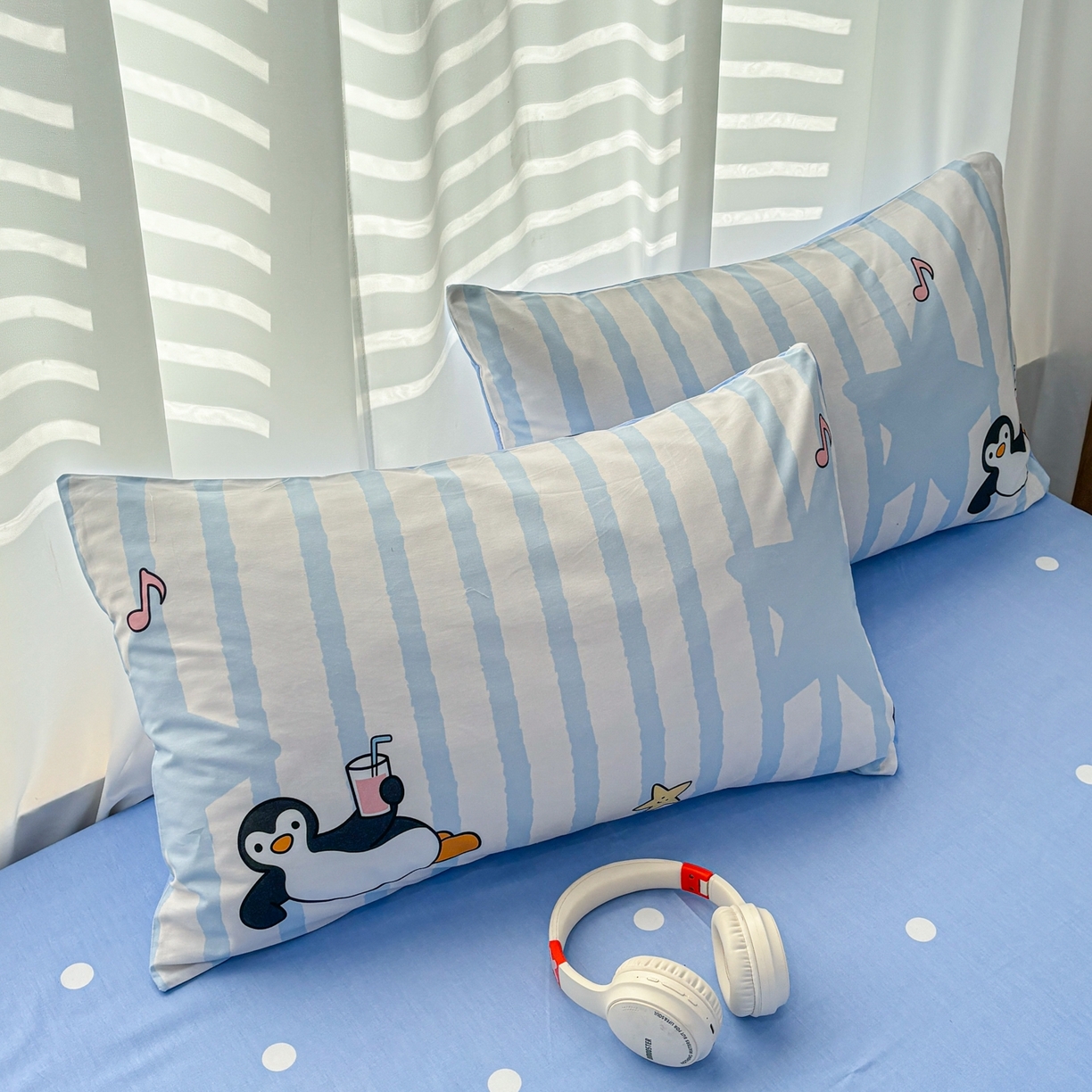 91家纺网 家纺一手货源 找家纺 孩子王家纺 2026新款卡通亲肤活性大版全纯棉专版企鹅系列四件套 条纹企鹅