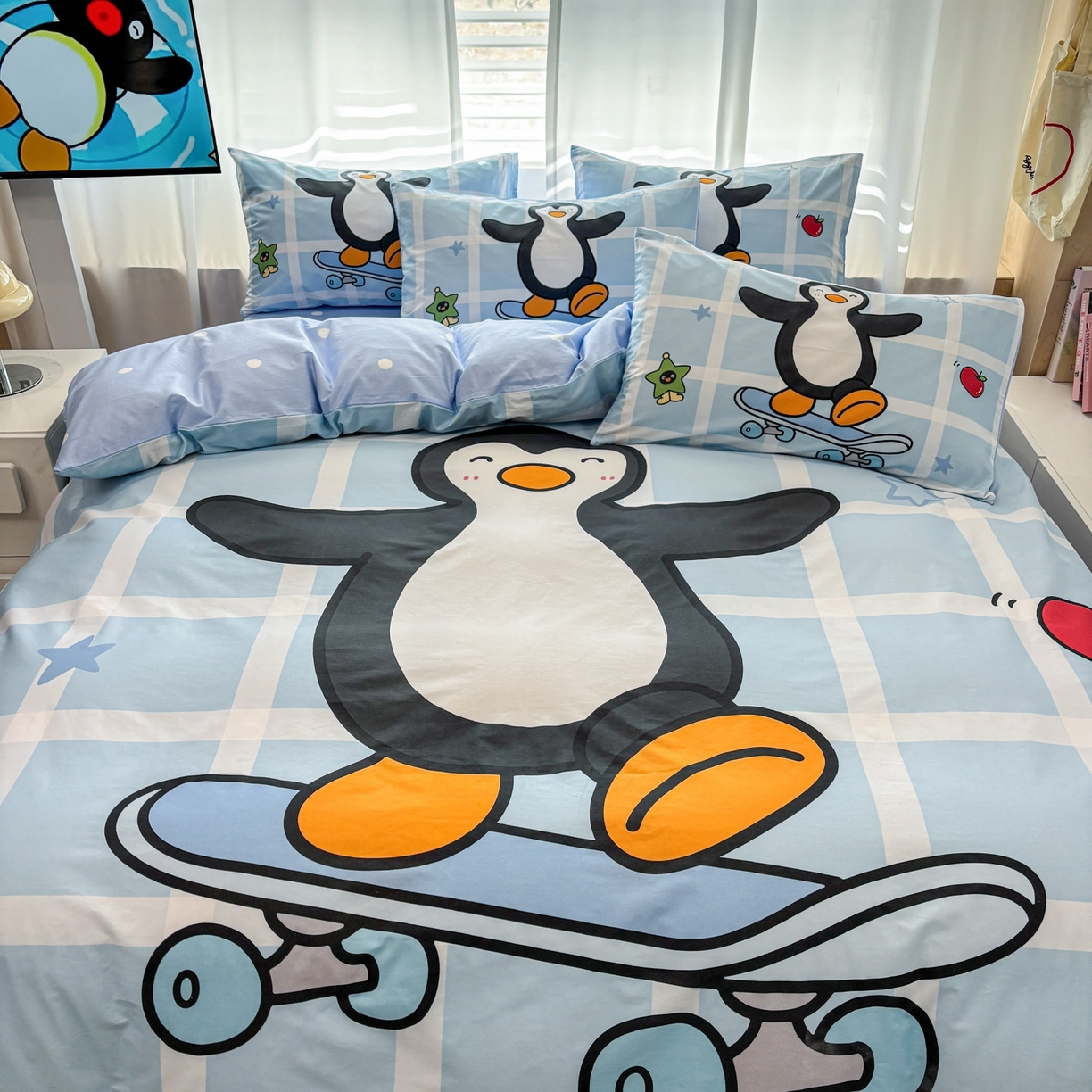 91家纺网 家纺一手货源 找家纺 孩子王家纺 2026新款卡通亲肤活性大版全纯棉专版企鹅系列四件套 元气企鹅