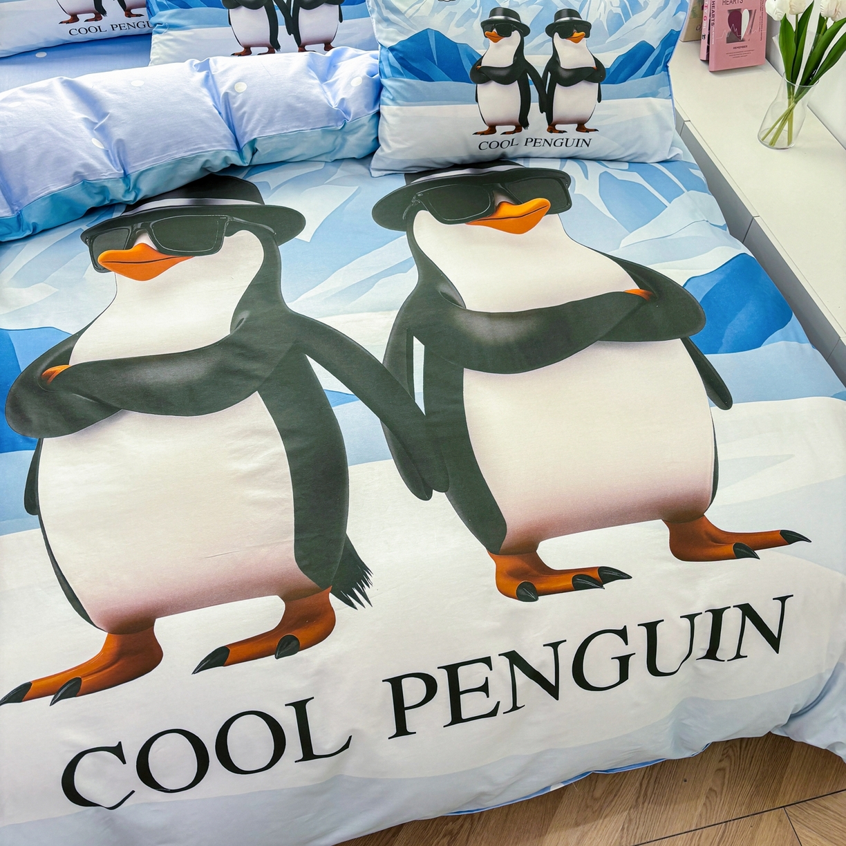 91家纺网 家纺一手货源 找家纺 孩子王家纺 2026新款卡通亲肤活性大版全纯棉专版企鹅系列四件套 冰川企鹅