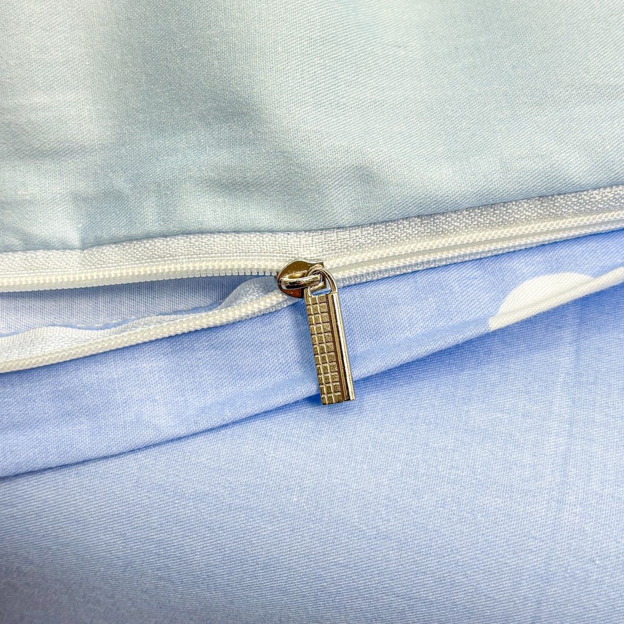 91家纺网 家纺一手货源 找家纺 孩子王家纺 2026新款卡通亲肤活性大版全纯棉专版企鹅系列四件套 冰川企鹅