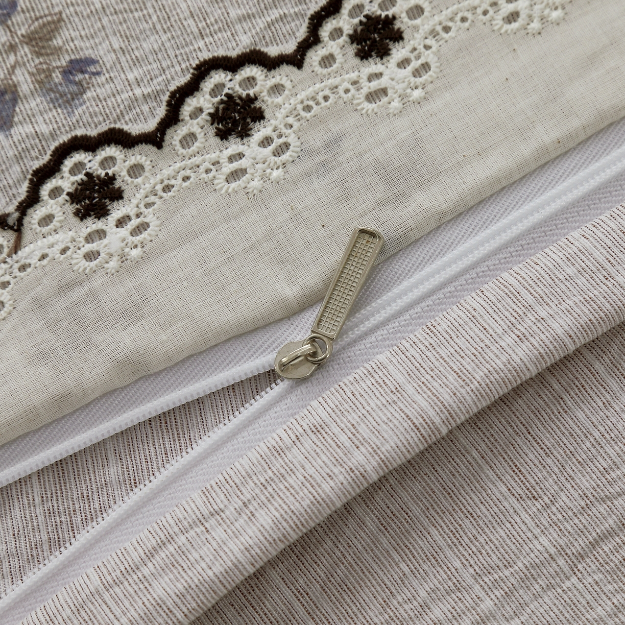 91家纺网 家纺一手货源 找家纺 恋之语 2026新款全棉花边色织水洗棉花边四件套 紫雾星花