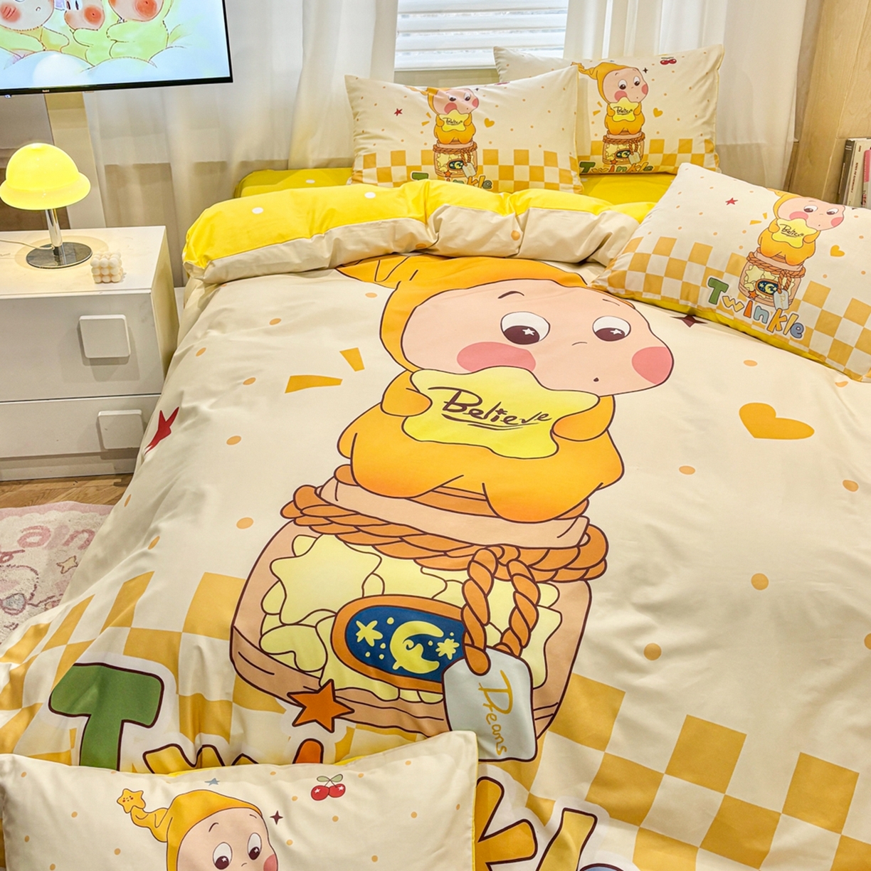 91家纺网 家纺一手货源 找家纺 孩子王家纺 2026新款卡通亲肤全棉纯棉大版星星人系列四件套 芝士星梦