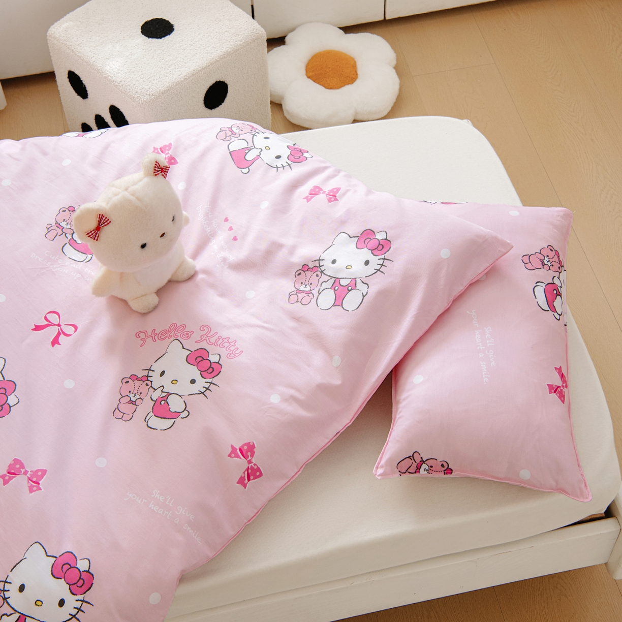 91家纺网 家纺一手货源 找家纺 孩子王家纺 2026新款卡通全棉纯棉正版授权三丽鸥幼儿园套件三件套六件套多件套 甜甜kt