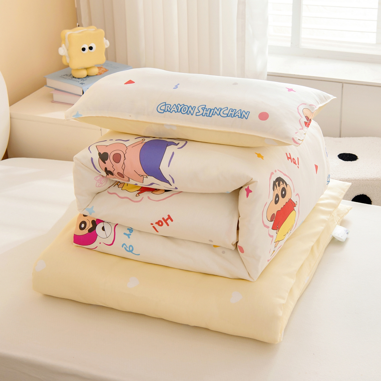 孩子王家纺 2026新款卡通全棉纯棉正版授权蜡笔小新幼儿园套件三件套六件套多件套 搞笑小新